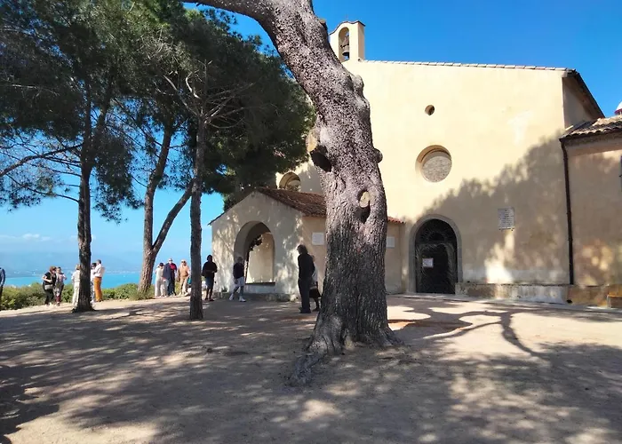 10mm A Pied Des Plages, Olympe Climatise Apartman *